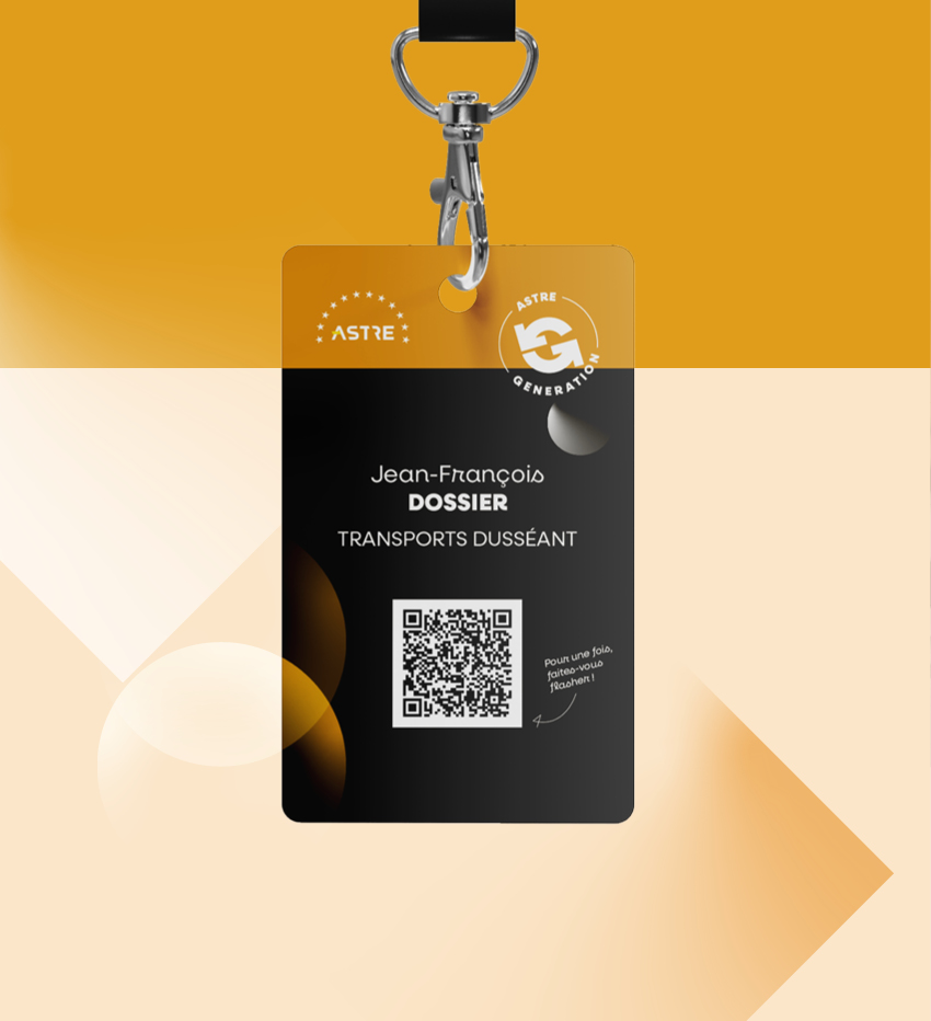 Outils de communication : badge tour de cou personnalisé à la créa du showroom